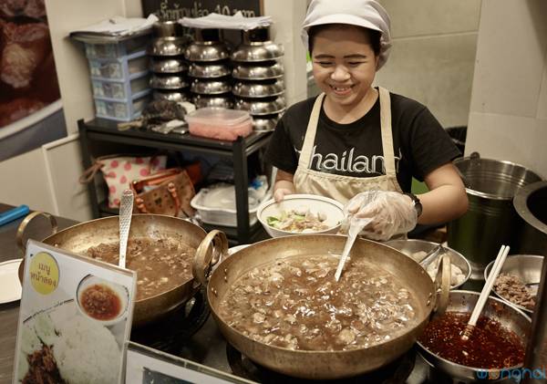 ก๋วยเตี๋ยวเรือโกฮับ เมืองทอง