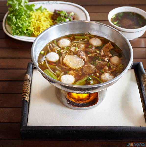 ก๋วยเตี๋ยวเรือโกฮับ เมืองทอง