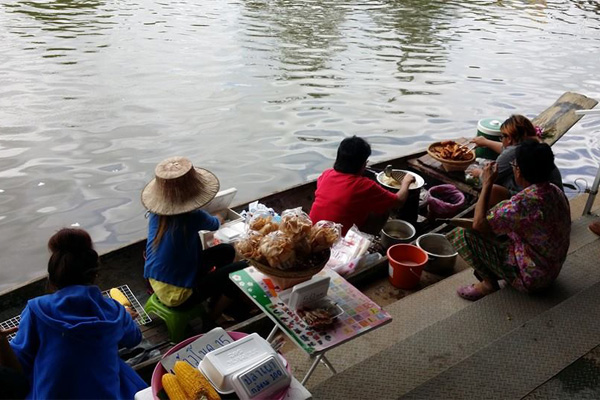 ตลาดน้ำพระยาสุเรนทร์