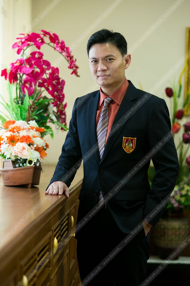 ศ.ดร.สุชัชวีร์ สุวรรณสวัสดิ์ นายกวิศวกรรมสถานแห่งประเทศไทย ในพระบรมราชูปถัมภ์ (วสท.)