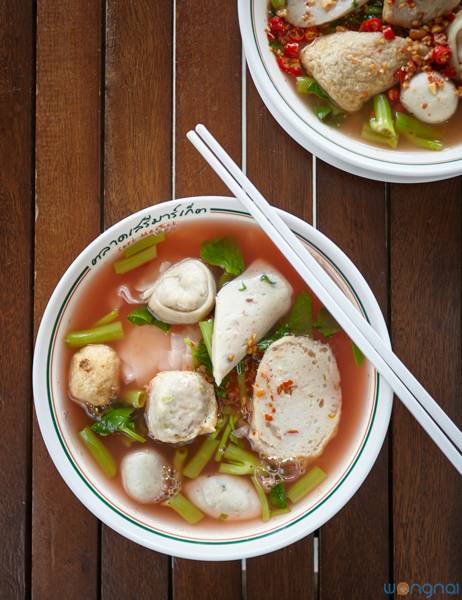 สอาด เชียงใหม่ เย็นตาโฟเสวย