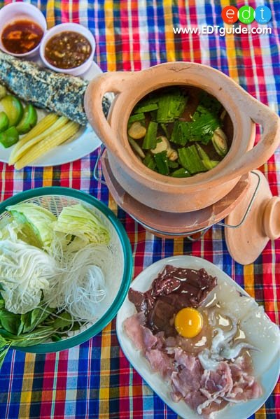 ไก่ย่างทุ่งกุลา ซอยรามอินทรา 14