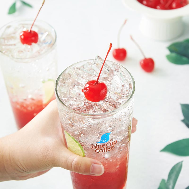 4 สหายสุดซ่าส์ ท้าดับร้อน ที่หอมผลไม้ ในแบบ สปาร์คกลิ้ง