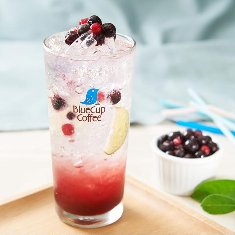 4 สหายสุดซ่าส์ ท้าดับร้อน ที่หอมผลไม้ ในแบบ สปาร์คกลิ้ง