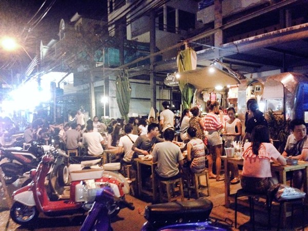 Surf Surf ทาวน์อินทาวน์