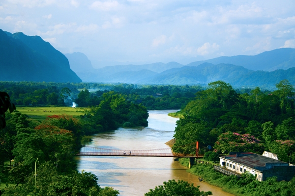 วังเวียง กุ้ยหลินเมืองลาว