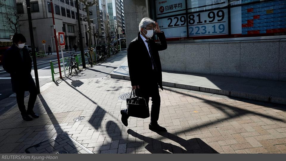 ตลาดญี่ปุ่นหดตัว “คนกลัวใช้จ่าย” “อาเบะโนมิกส์” สะดุด