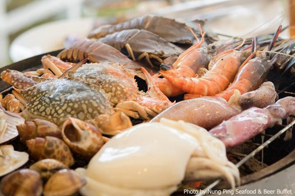 4 ร้านบุฟเฟ่ต์ซีฟู๊ดที่ยกเอาทั้งทะเลมาให้ลองกันถึงในเมือง
