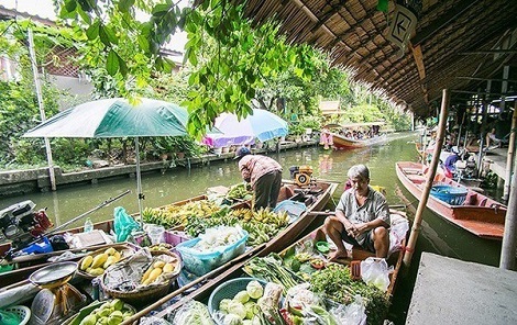 รวมตลาดน้ำในกรุงเทพฯ กิน ช้อป เที่ยวเพลินได้ใน 1 วัน