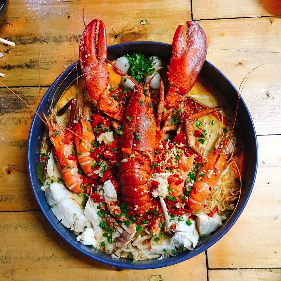 ก๋วยเตี๋ยวไง ก๋วยเตี๋ยวต้มยำชามยักษ์...ใหญ่ระดับกาละมัง