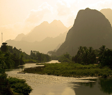 เปิดโลกอาเซียน ...วังเวียง กุ้ยหลินแห่งเมืองลาว