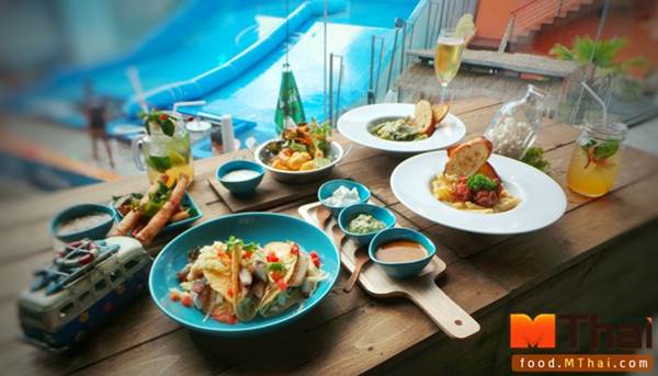 ต้องลอง! ช้างเซิร์ฟบาร์ ร้านชิลล์กลางกรุง โต้คลื่นความอร่อย