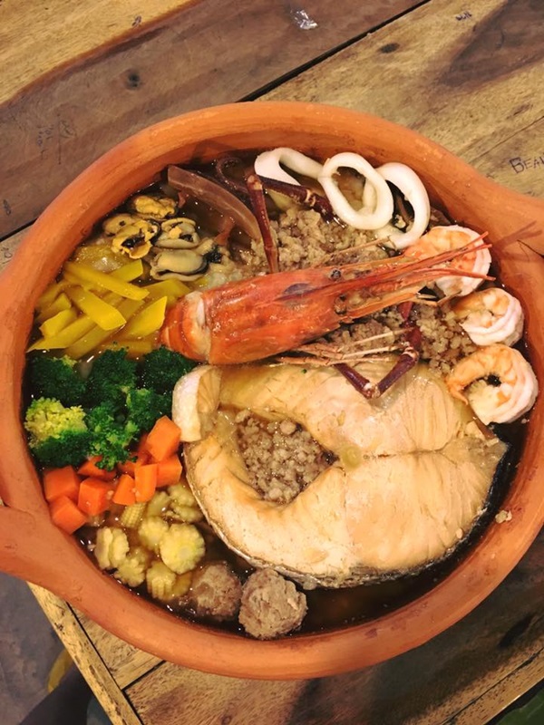 สุดอลังการ “โจ๊กเปิดหม้อ“ โจ๊กต้มยำกุ้งแม่น้ำ กับท๊อปปิ้งขั้นเทพ