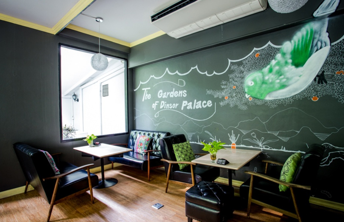 THE GARDEN OF DINSOR PALACE