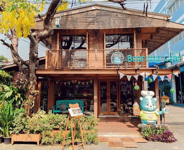 ร้าน Bear Hug Cafe' (แบร์ฮัก คาเฟ่)