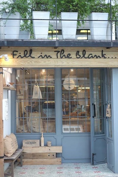 ร้าน Fill In the Blank Coffee