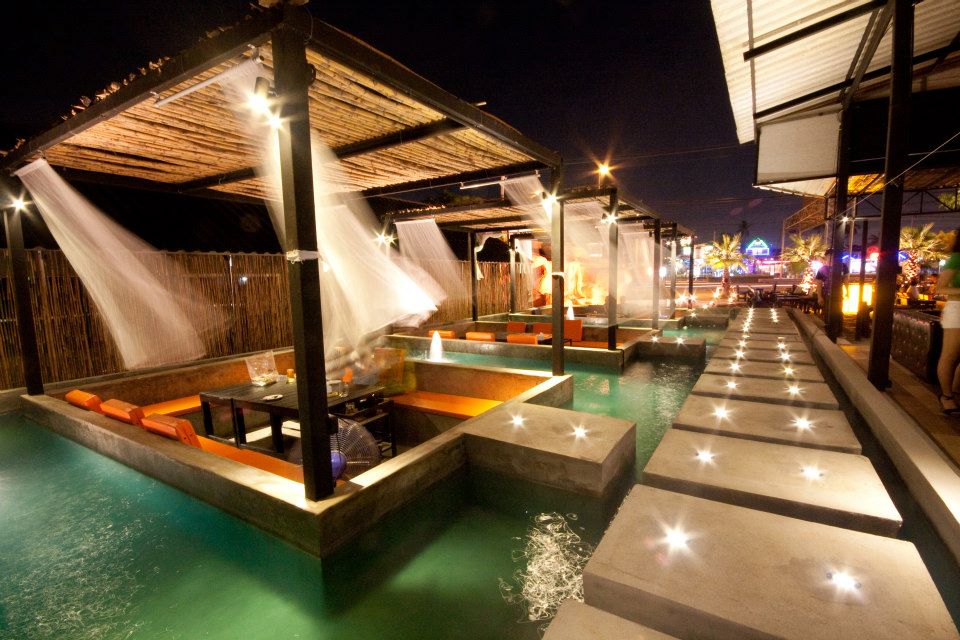 FIN OUTDOOR LOUNGE & RESTAURANT