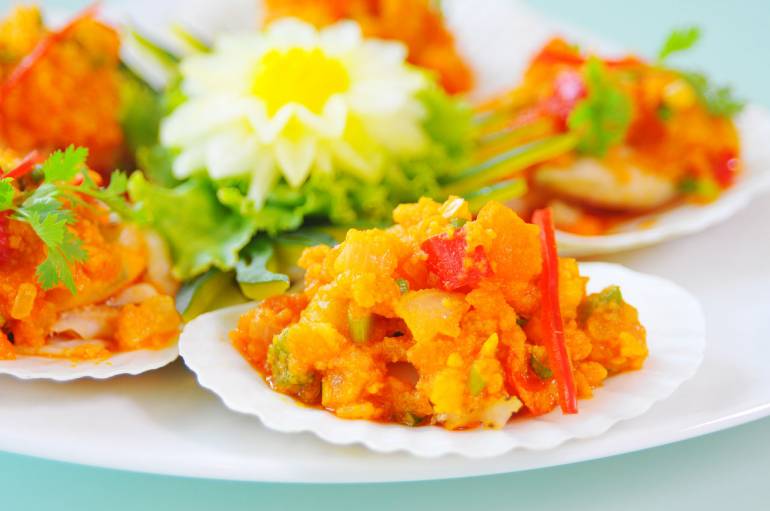 หอยเชลล์ไข่เค็ม