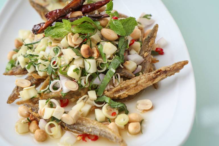 ยำเมี่ยงปลารากกล้วย