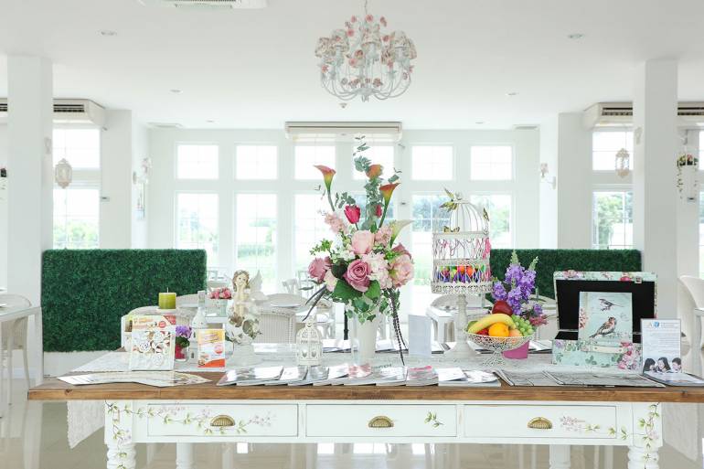 Daisy Restaurant & Coffee