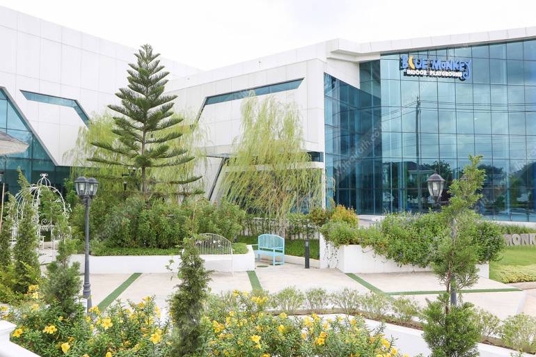 Daisy Restaurant & Coffee