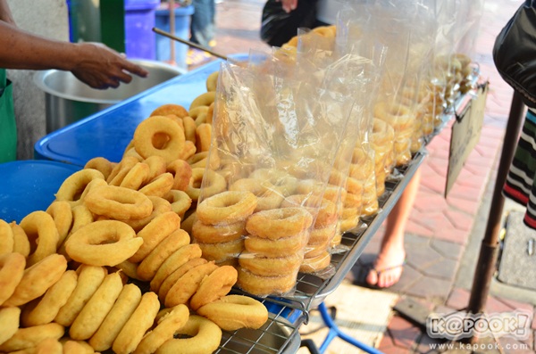 เลาะเลียบริมเจ้าพระยา ชิมของอร่อยท่าพระจันทร์-ท่าช้าง