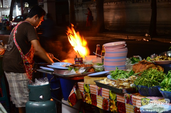 เลาะเลียบริมเจ้าพระยา ชิมของอร่อยท่าพระจันทร์-ท่าช้าง
