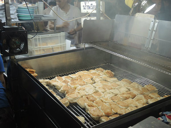 ขนมปังเจ้าอร่อยเด็ดเยาวราช