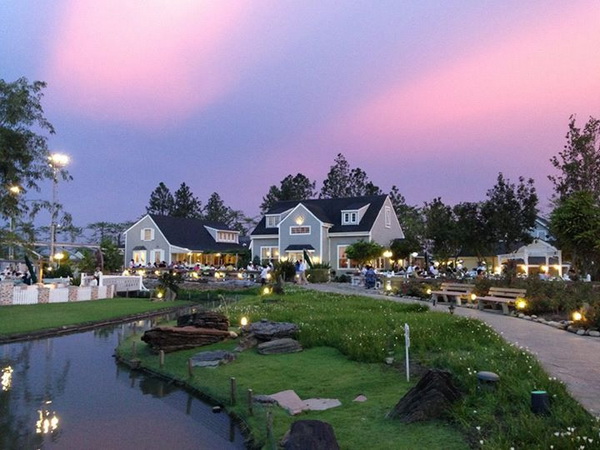 บ้านน้ำเคียงดิน