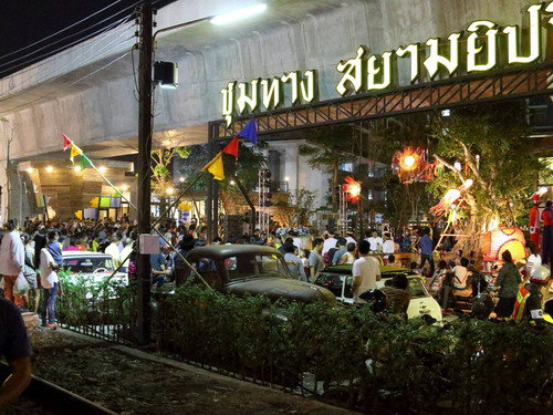 ตลาดนัดใต้ทางด่วน ชุมทางสยามยิปซี บางซ่อน