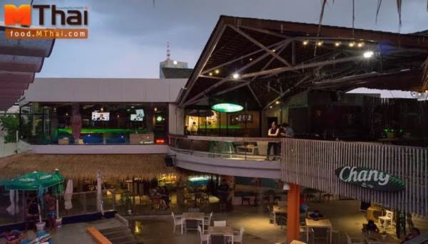 ต้องลอง! ช้างเซิร์ฟบาร์ ร้านชิลล์กลางกรุง โต้คลื่นความอร่อย