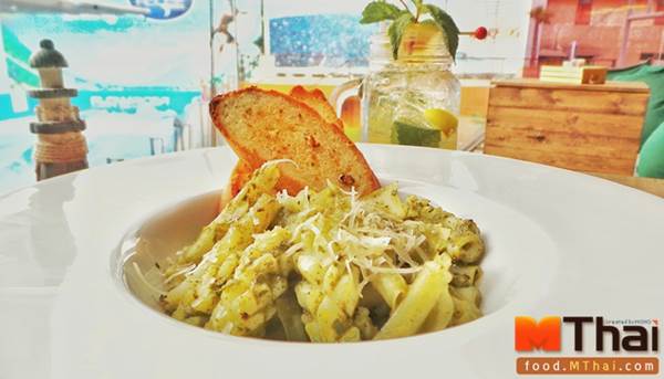 ต้องลอง! ช้างเซิร์ฟบาร์ ร้านชิลล์กลางกรุง โต้คลื่นความอร่อย