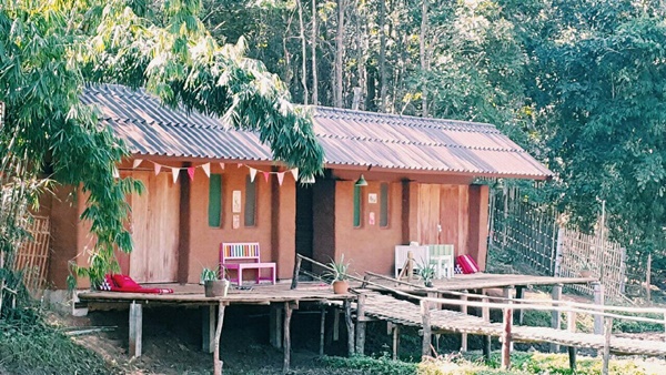 ดาราดาเล บ้านดิน ออแกนิกส์ฟาร์ม จังหวัดเชียงใหม่