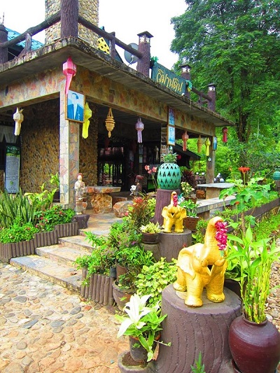 บ้านไร่วิมานดิน ออแกนิกส์ ฟาร์มสเตย์ จังหวัดกาญจนบุรี