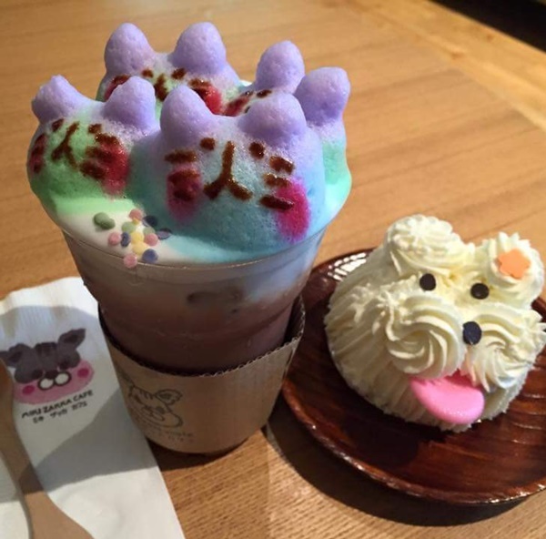 มิกิ ซักก้า คาเฟ่ (Miki Zakka Cafe)