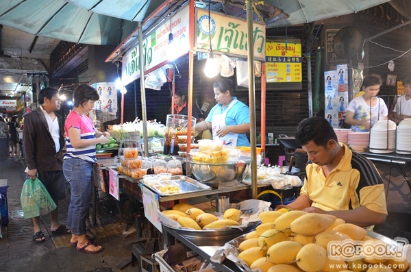 ตะลุยเยาวราชตอนค่ำ ตระเวนหาของกินร้านอร่อย