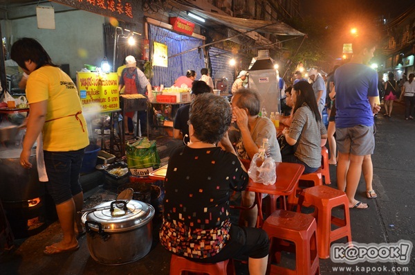 ตะลุยเยาวราชตอนค่ำ ตระเวนหาของกินร้านอร่อย