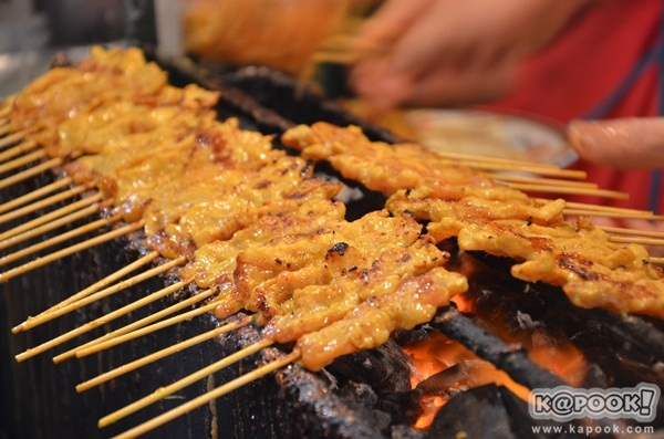 ตะลุยเยาวราชตอนค่ำ ตระเวนหาของกินร้านอร่อย