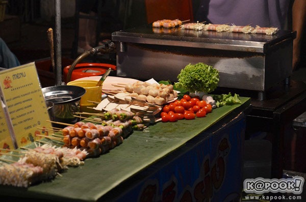 ตะลุยเยาวราชตอนค่ำ ตระเวนหาของกินร้านอร่อย