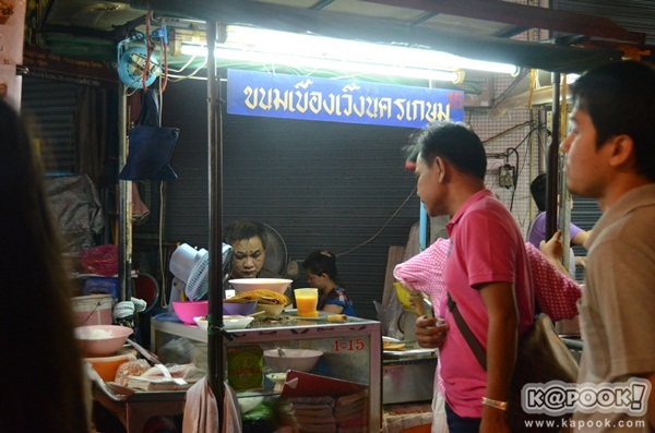 ตะลุยเยาวราชตอนค่ำ ตระเวนหาของกินร้านอร่อย