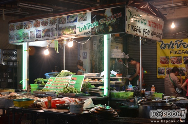 ตะลุยเยาวราชตอนค่ำ ตระเวนหาของกินร้านอร่อย