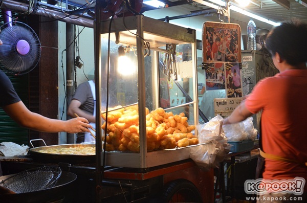 ตะลุยเยาวราชตอนค่ำ ตระเวนหาของกินร้านอร่อย