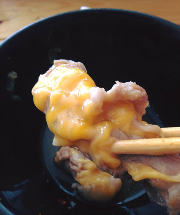 ชาบูล้อมโต๊ะ