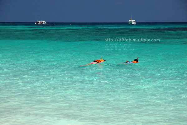 พักกาย พักใจ ที่ “เกาะตาชัย” สิมิลัน