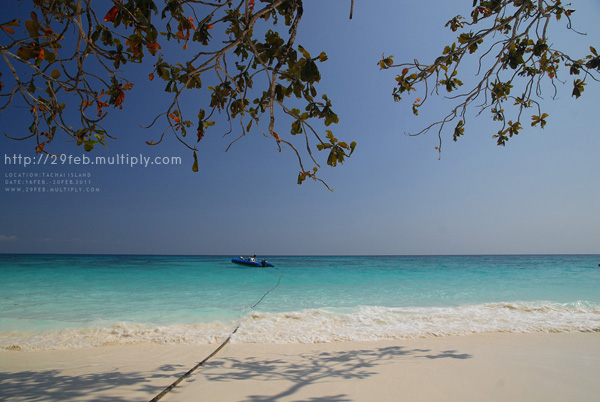 พักกาย พักใจ ที่ “เกาะตาชัย” สิมิลัน