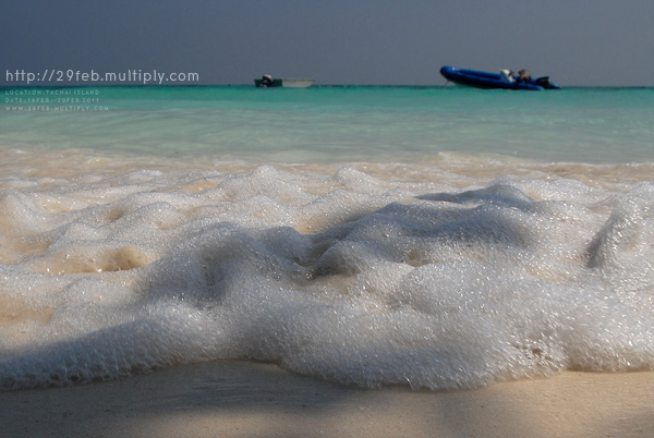 พักกาย พักใจ ที่ “เกาะตาชัย” สิมิลัน
