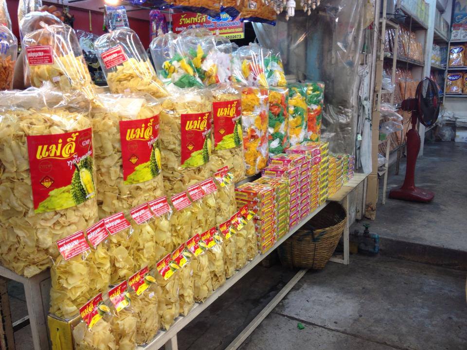 ขนมโบราณ ย้อนยุค และ ทุเรียนทอด