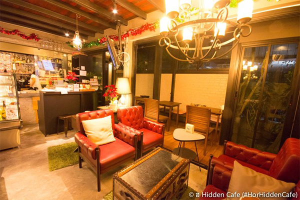 ฮ ฮิดเด้น คาเฟ่ (Hor Hidden Cafe)