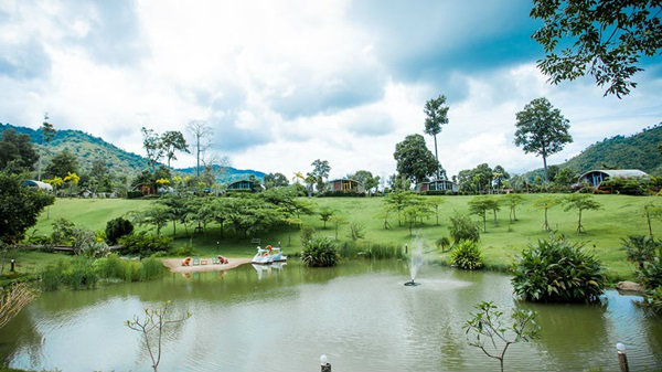 The banyan leaf Resort