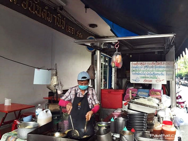 “ก๋วยเตี๋ยวงี่เง่า” เจ๊เบญ..วงเวียนโอเดียน